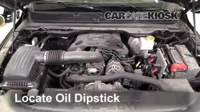 2019 Ram 1500 Big Horn 5.7L V8 Crew Cab Pickup Aceite Controlar nivel de aceite